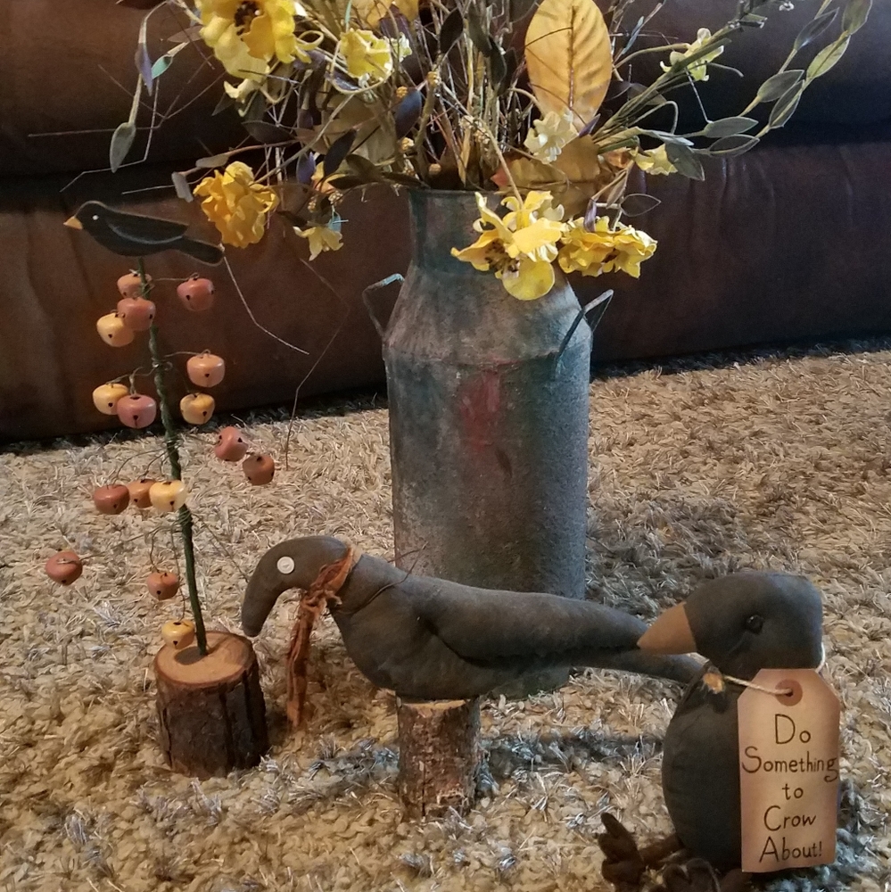 Primitive Crow decor